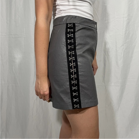 seek the label Dresses & Skirts - 🩶NEW SEEK THE LABEL FAUX LEATHER EYE & HOOK GREY MINI SKIRT S